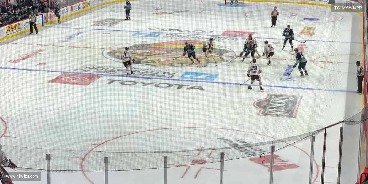 <strong>星空综合</strong>🏊‍♀️无论是泳池的浪花，还是跑道的风，这里都有属于你的舞台！